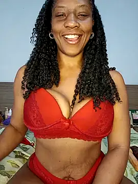 Snapshot of Luhma_hot chatting on 10-06-25, 05:21 Luhma hot online show from 10-06-25, 05:21