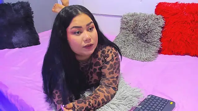 Snapshot of victoriajk chatting on 02-17-26, 12:45 victoriajk online show from 02-17-26, 12:45