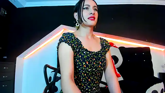 Snapshot of Coral_Gibson chatting on 01-22-25, 06:20 Coral Gibson online show from 01-22-25, 06:20