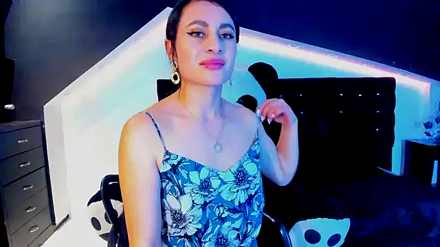 Snapshot of Coral_Gibson chatting on 02-03-25, 06:17 Coral Gibson online show from 02-03-25, 06:17