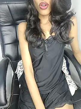 glam goddess online show from 12-24-24, 05:05