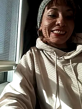 Snapshot of KarolinaReaper chatting on 01-16-25, 11:15 KarolinaReaper online show from 01-16-25, 11:15