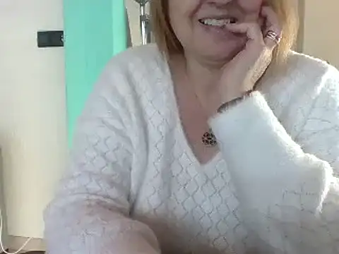 Sandcoq online show from 12-17-24, 01:05