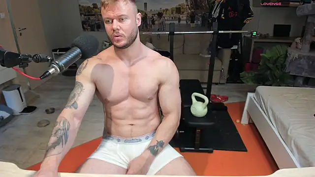 Snapshot of kingjamesuk chatting on 09-09-25, 12:05 kingjamesuk online show from 09-09-25, 12:05