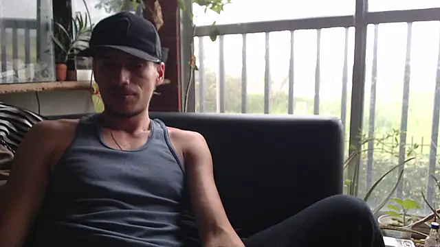 roystonee01 online show from 02-08-26, 01:14