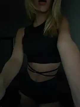 Carolinen online show from 02-28-25, 04:21