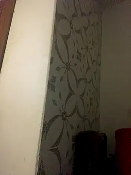 Carolinen online show from 09-25-25, 05:49