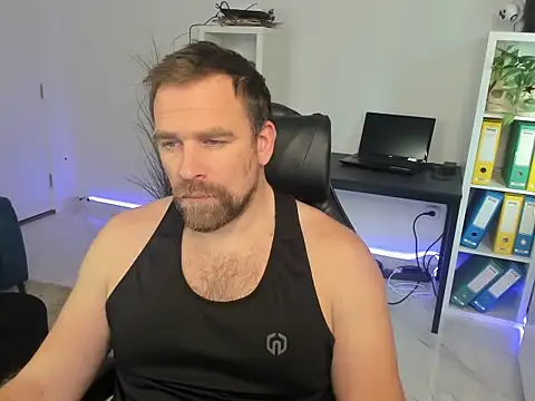 John-E-Dough online show from 12-04-25, 08:23