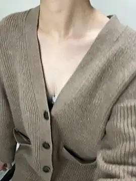 Snapshot of -x_MIU_x chatting on 03-18-25, 10:25 -x MIU x online show from 03-18-25, 10:25