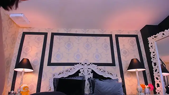 ImSophiie online show from 01-28-25, 09:08