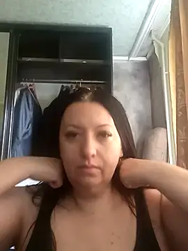 Veronica-Celie online show from 11-24-25, 07:30