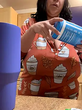 Snapshot of AlyssiaAmoreXO chatting on 10-30-25, 02:40 AlyssiaAmoreXO online show from 10-30-25, 02:40