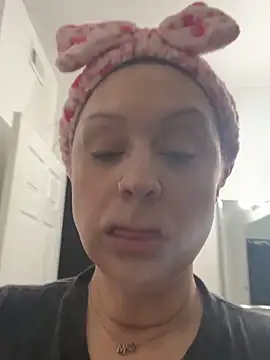 Snapshot of AlyssiaAmoreXO chatting on 02-05-26, 02:43 AlyssiaAmoreXO online show from 02-05-26, 02:43