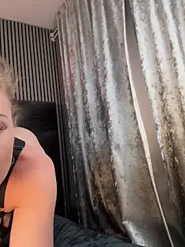 MilaMaaay online show from 10-01-25, 05:08