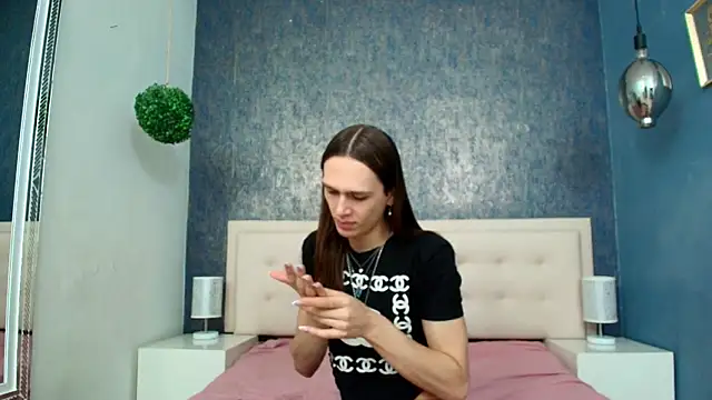 Snapshot of Celestial_Queen_ chatting on 10-14-25, 01:12 Celestial Queen  online show from 10-14-25, 01:12