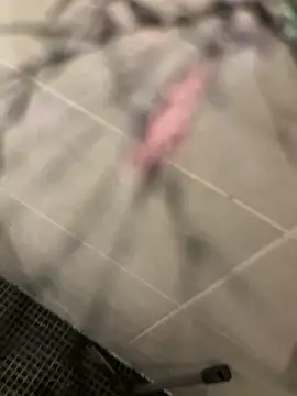 lescro95  online show from 12-21-25, 08:10