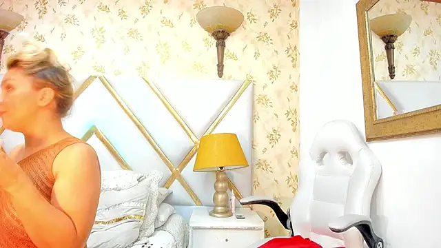 MalorySweet online show from 12-19-24, 03:30