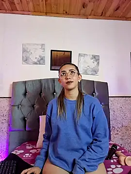 Scarlett Khan online show from 12-29-24, 02:27