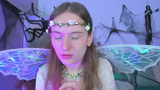 Snapshot of L1ittle_kitty_ chatting on 10-31-25, 06:25 L1ittle kitty online show from 10-31-25, 06:25