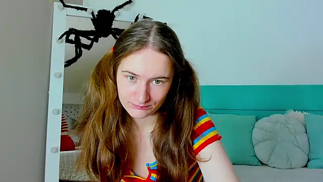 Snapshot of L1ittle_kitty_ chatting on 11-07-25, 06:35 L1ittle kitty online show from 11-07-25, 06:35