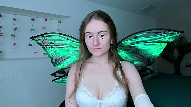 Snapshot of L1ittle_kitty_ chatting on 11-15-25, 06:44 L1ittle kitty online show from 11-15-25, 06:44