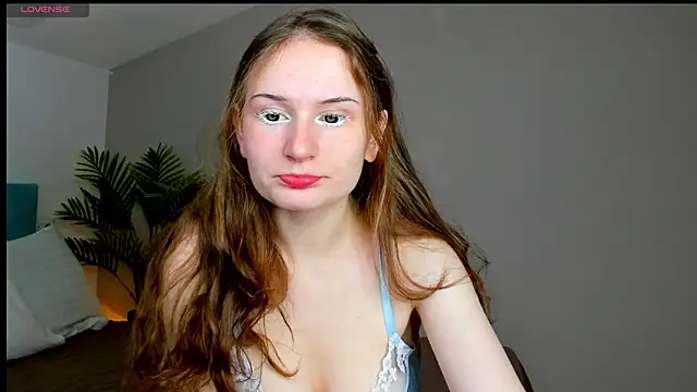 Snapshot of L1ittle_kitty_ chatting on 12-20-25, 06:31 L1ittle kitty online show from 12-20-25, 06:31