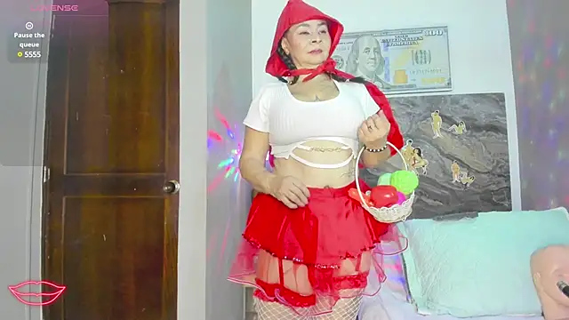 Snapshot of cloee-rabbyt chatting on 02-15-25, 12:01 cloee-rabbyt online show from 02-15-25, 12:01