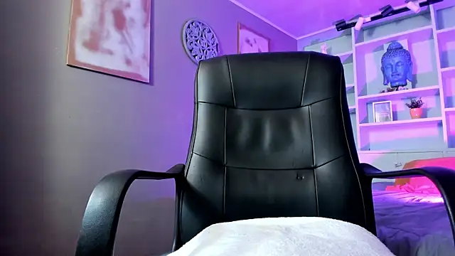 Lucy Williiams online show from 03-09-25, 12:21