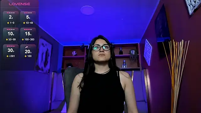 Lucy Williiams online show from 12-04-25, 12:03