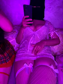 Snapshot of Rawan-The-Queen chatting on 11-25-25, 03:17 Rawan-The-Queen online show from 11-25-25, 03:17