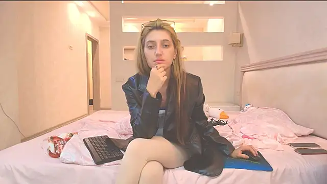 Iren online show from 10-08-25, 01:47