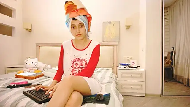 Iren online show from 11-16-25, 06:57