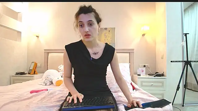 Iren online show from 12-18-25, 11:00