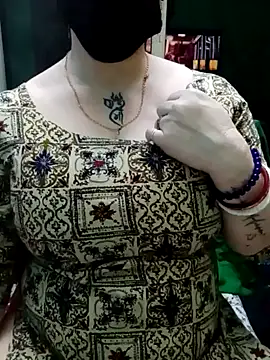 Snapshot of Raja_Ranii chatting on 01-09-25, 02:40 Raja Ranii online show from 01-09-25, 02:40