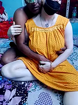 Snapshot of Raja_Ranii chatting on 02-04-25, 01:23 Raja Ranii online show from 02-04-25, 01:23