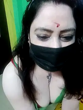 Snapshot of Raja_Ranii chatting on 03-07-25, 02:12 Raja Ranii online show from 03-07-25, 02:12