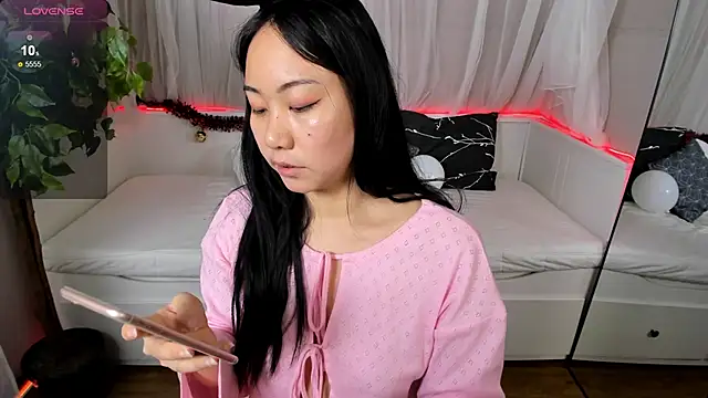 Inari Okami  online show from 12-10-24, 09:01