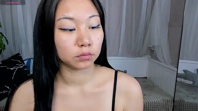 Inari Okami  online show from 01-19-25, 03:53