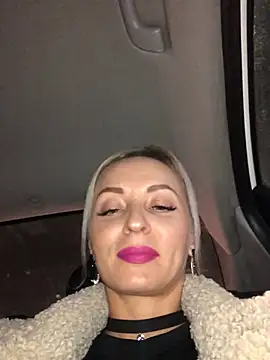 Diamond Bunny  online show from 01-04-25, 04:00