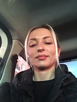 Diamond Bunny  online show from 02-06-25, 12:05