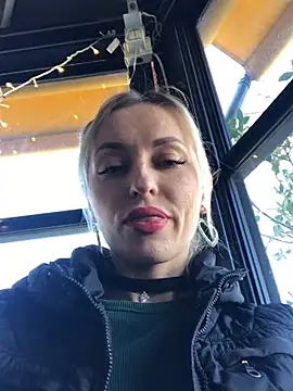 Diamond Bunny  online show from 02-22-25, 12:29