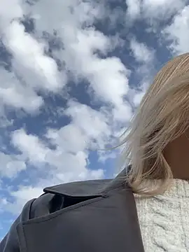 Diamond Bunny  online show from 02-01-26, 12:26