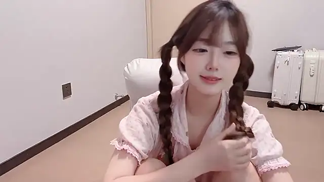 Fairy-06 online show from 10-22-25, 01:55