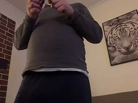 Snapshot of mesetti chatting on 01-13-25, 07:21 mesetti online show from 01-13-25, 07:21