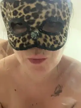 Snapshot of Lyannabuena69 chatting on 02-09-25, 04:36 Lyannabuena69 online show from 02-09-25, 04:36