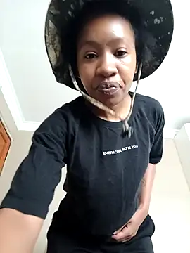 Snapshot of CocoSexyBabe chatting on 02-06-25, 08:18 CocoSexyBabe online show from 02-06-25, 08:18