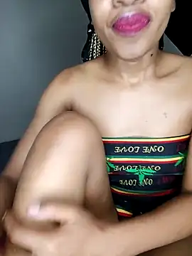 Snapshot of CocoSexyBabe chatting on 02-22-25, 11:35 CocoSexyBabe online show from 02-22-25, 11:35