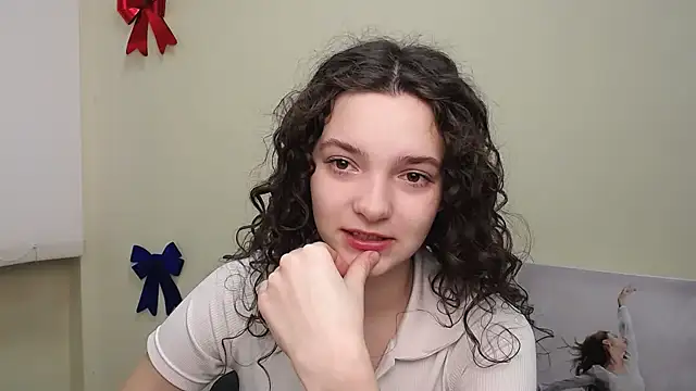  SusieSu  online show from 01-15-25, 07:26