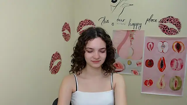  SusieSu  online show from 01-16-25, 07:28