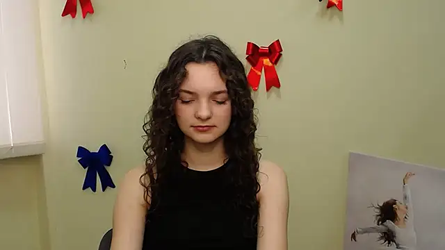  SusieSu  online show from 01-30-25, 10:29